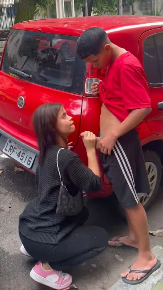 La puta me la chupa en la calle